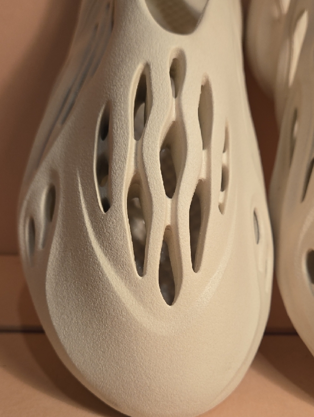 Adidas Cream Slip-On Foam RNNR - Picture 9 of 13